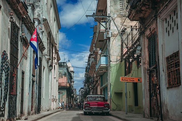 Cuban alleys. 
circa 2019. 
#Havana #habana #cuba #adventure #travel #travelphotography #vsco #canon