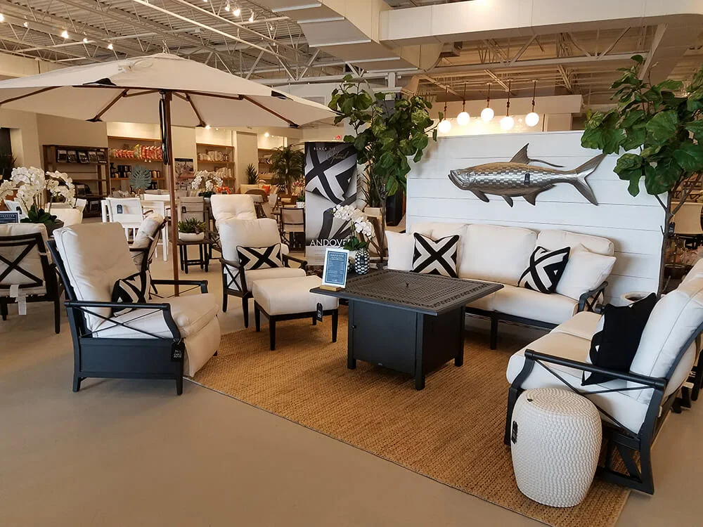 LUKE LAMP CO CARL'S PATIO Tampa, FL