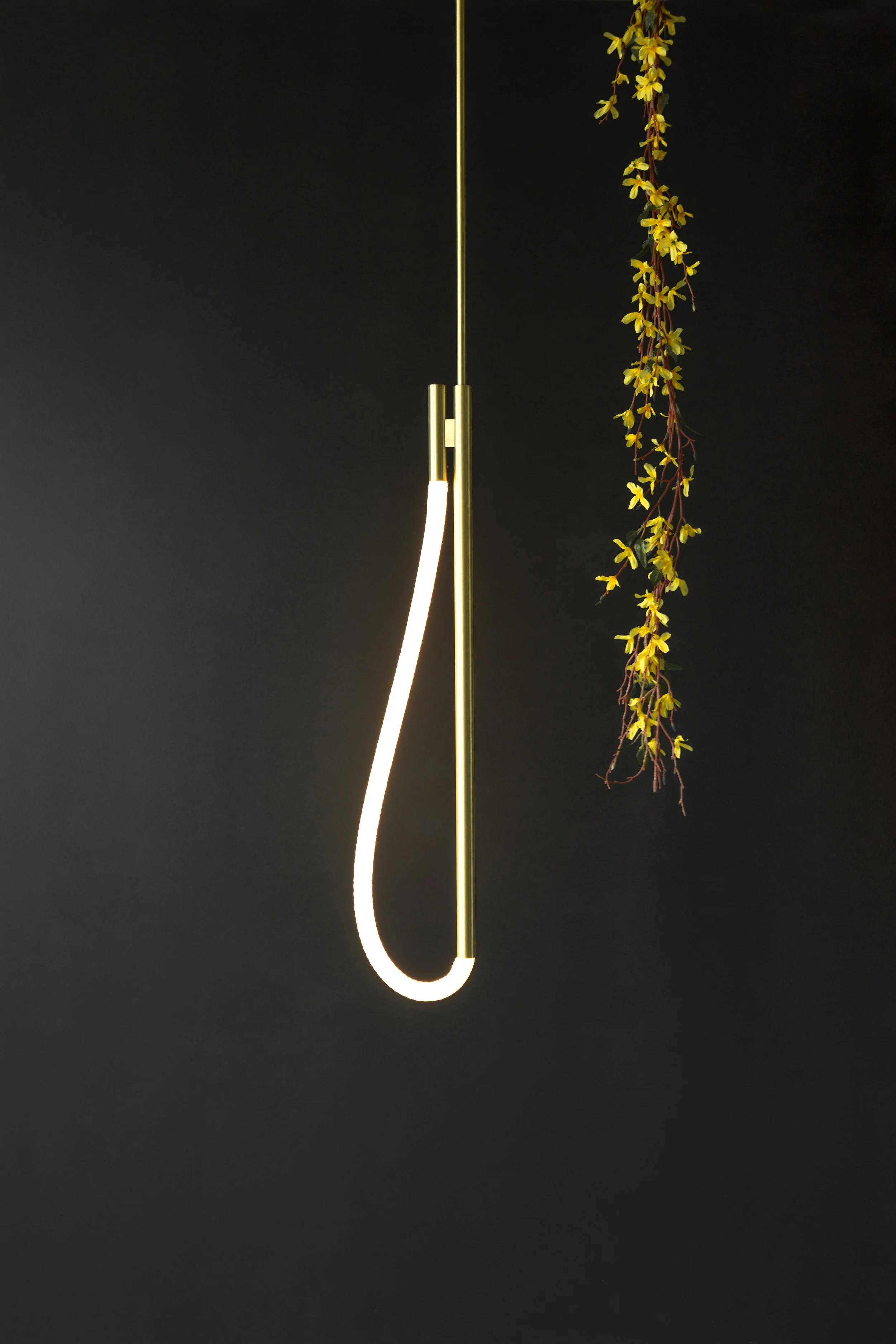As pictured: 2.5’ Artemis Pendant in Satin Brass