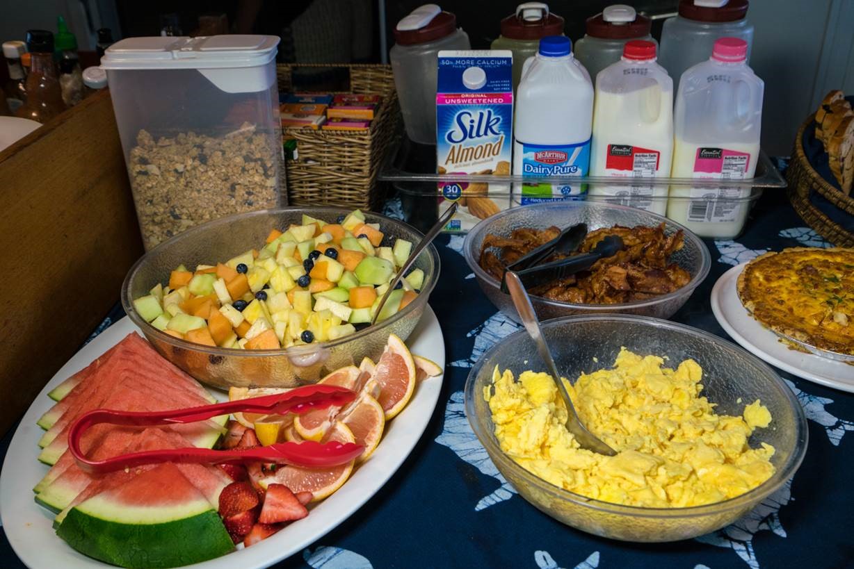 breakfast buffet 1.jpg