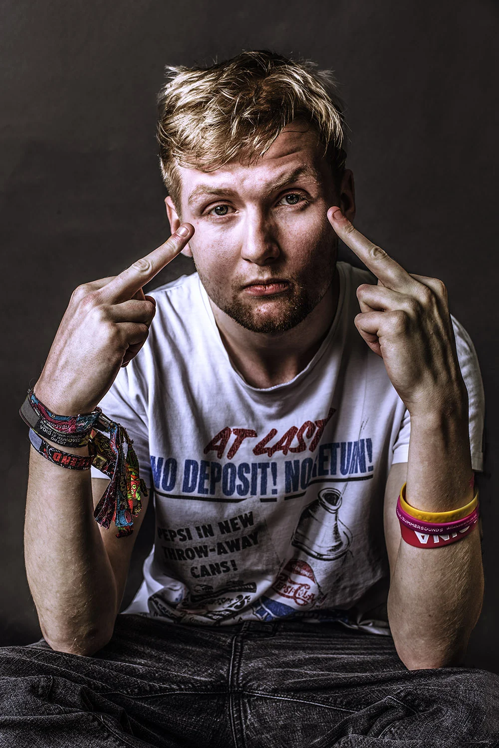 'Fingers' © Rebecca Thomas > @ sunflowerbecca #studio #model #wales #student