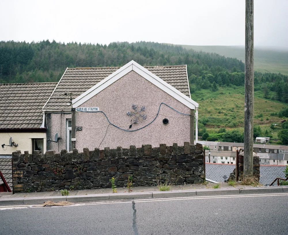Gap in the Hedge
