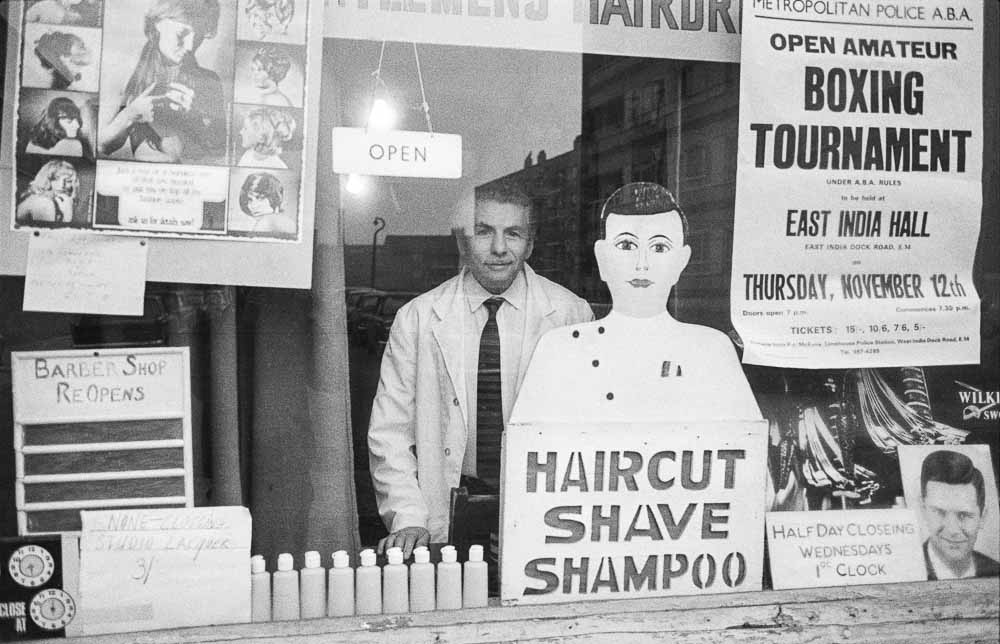 Maurice, Gents hairdresser, Buxton street, Spitalfields, London, 1971