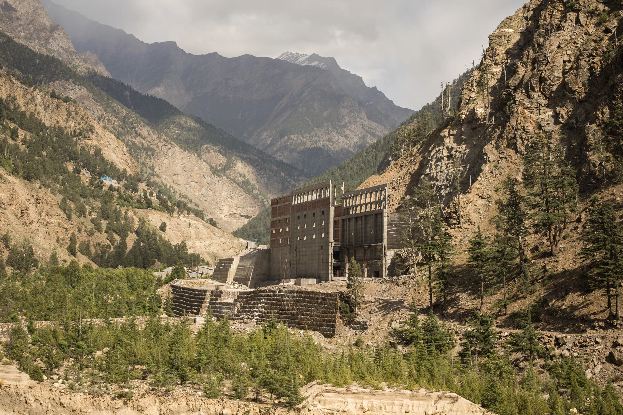 'NH5' © Gareth Phillips