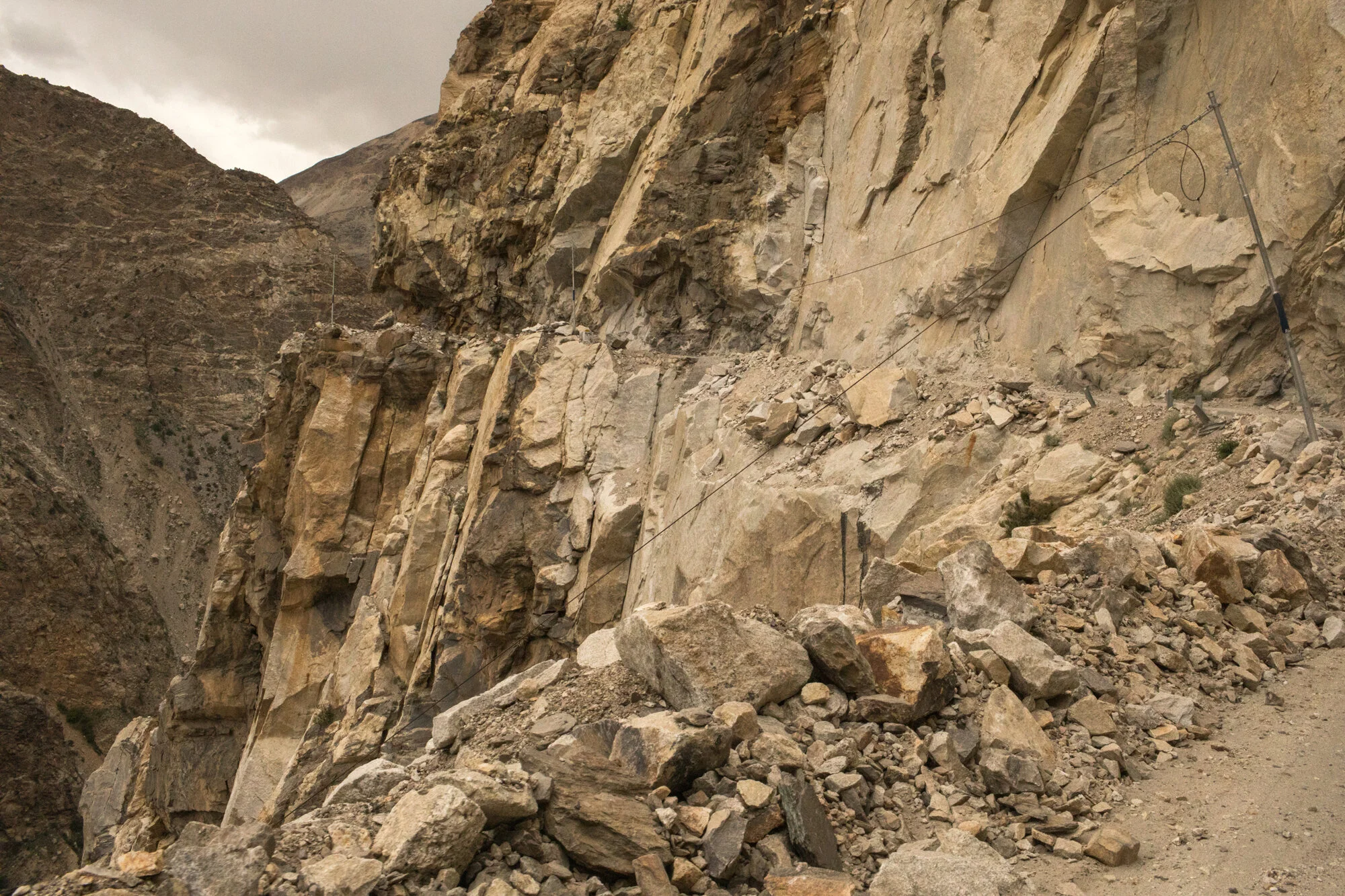 'NH5' © Gareth Phillips