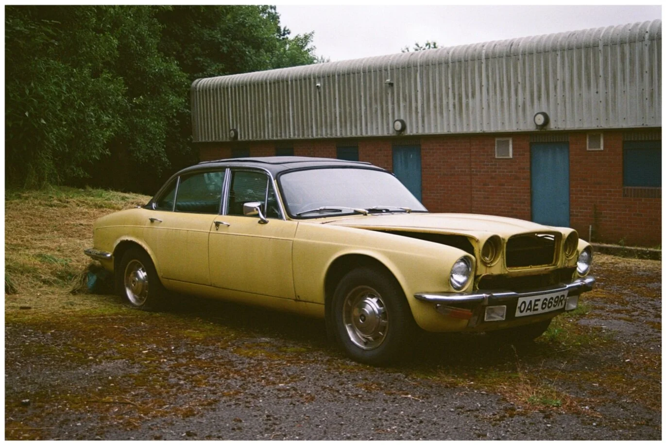Yellow car, Valleys © David Mayne