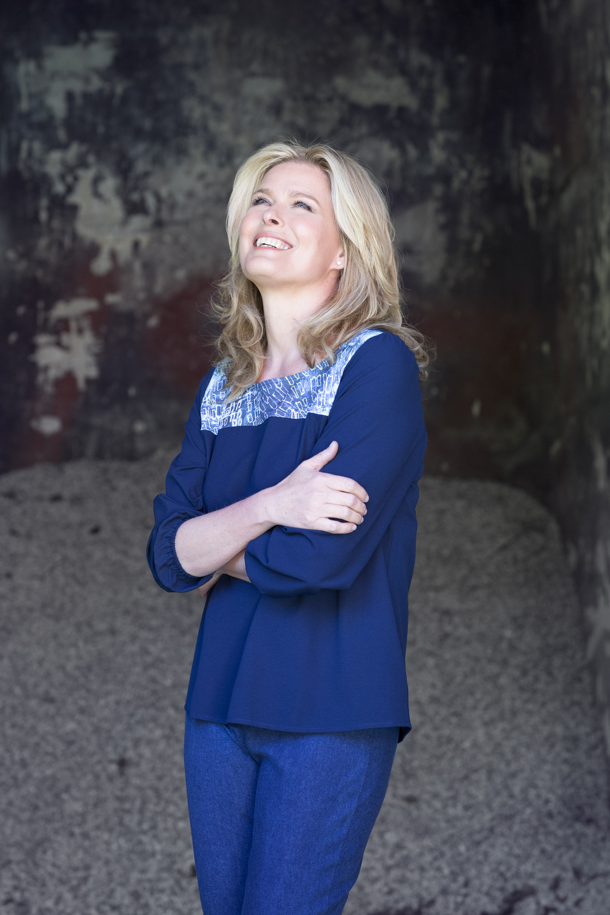 Vendela i bluse Blue Kriss og våre nye jeansbukser