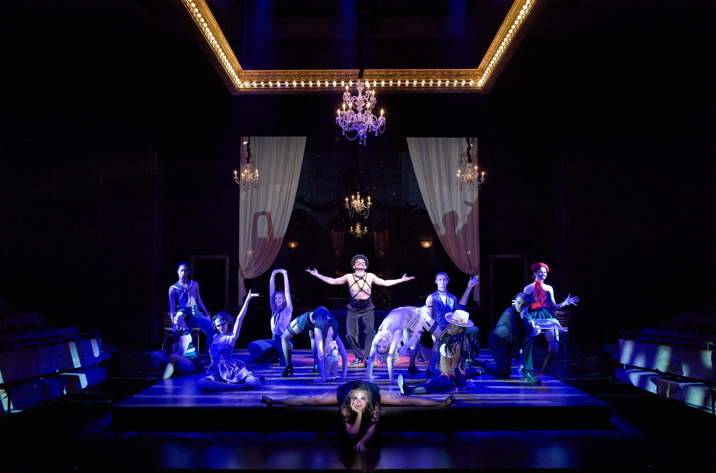 UET_CABARET2022-8227.jpg