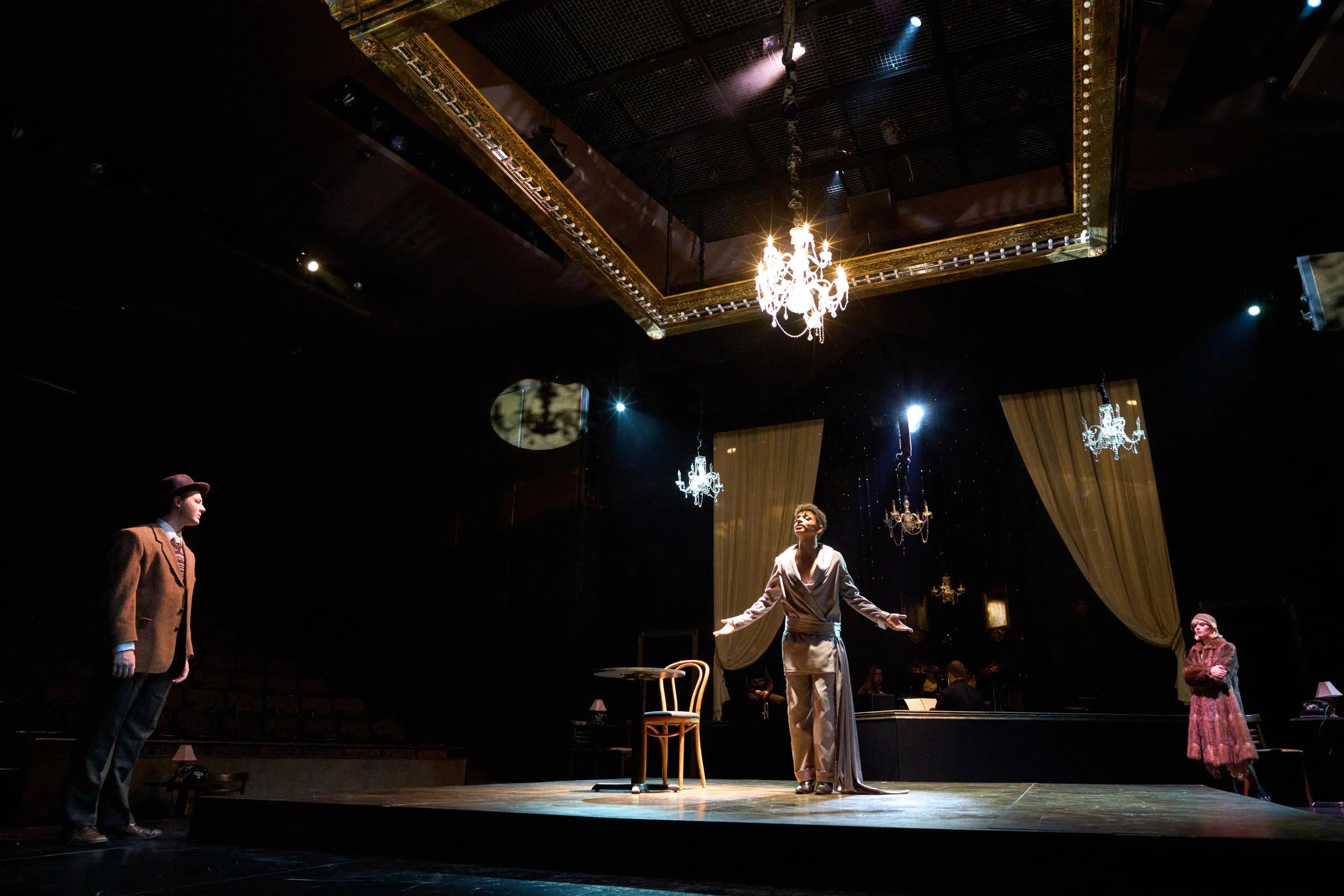 UET_CABARET2022-8207.jpg