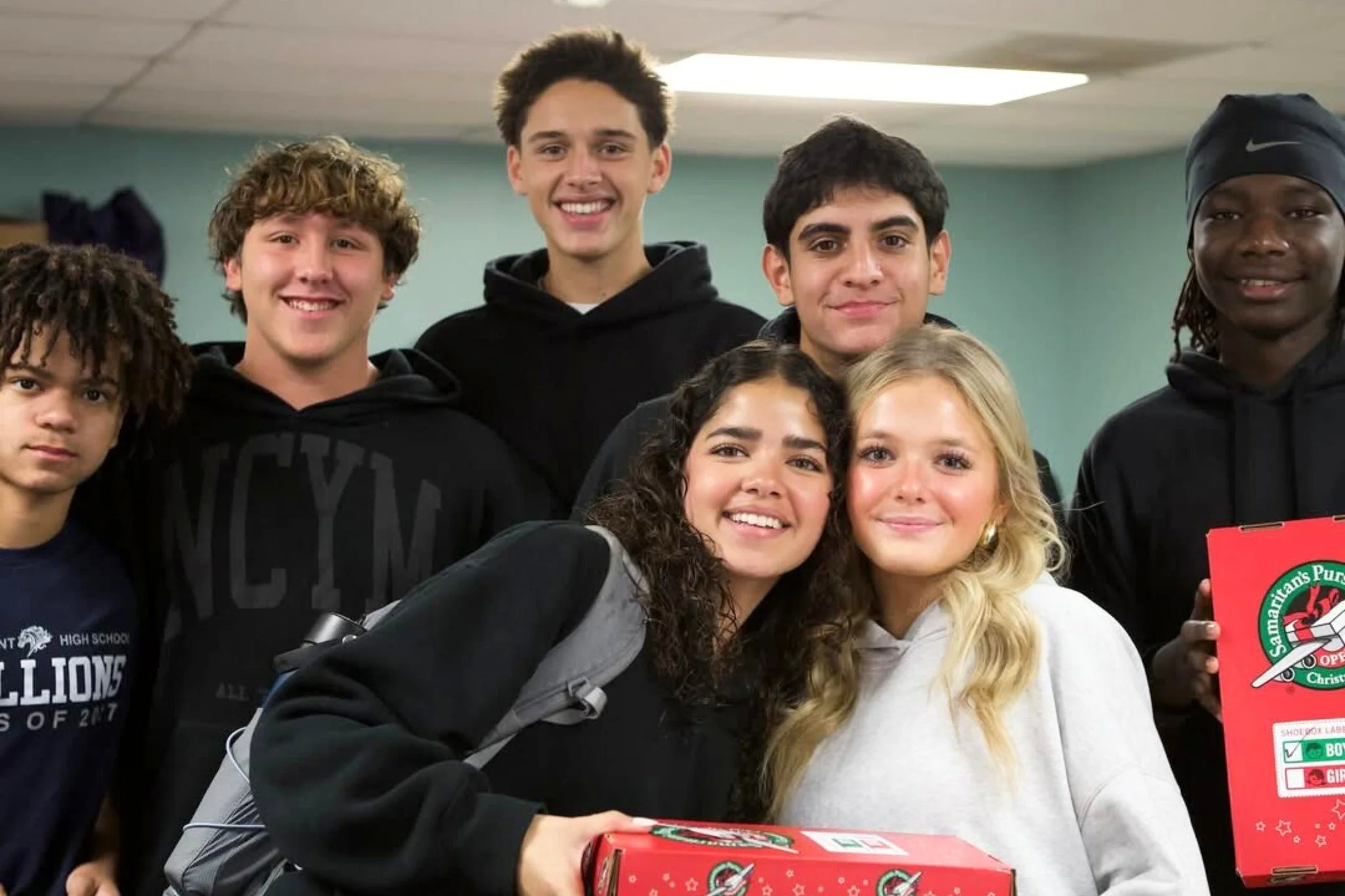 🎁 Your YCI club has a little more than two weeks left to host a packing party before @operationchristmaschild  Collection Week begins on November 17th! ⏱️
&bull;
To find some pro tips for hosting a successful packing party, we&rsquo;ve included a li