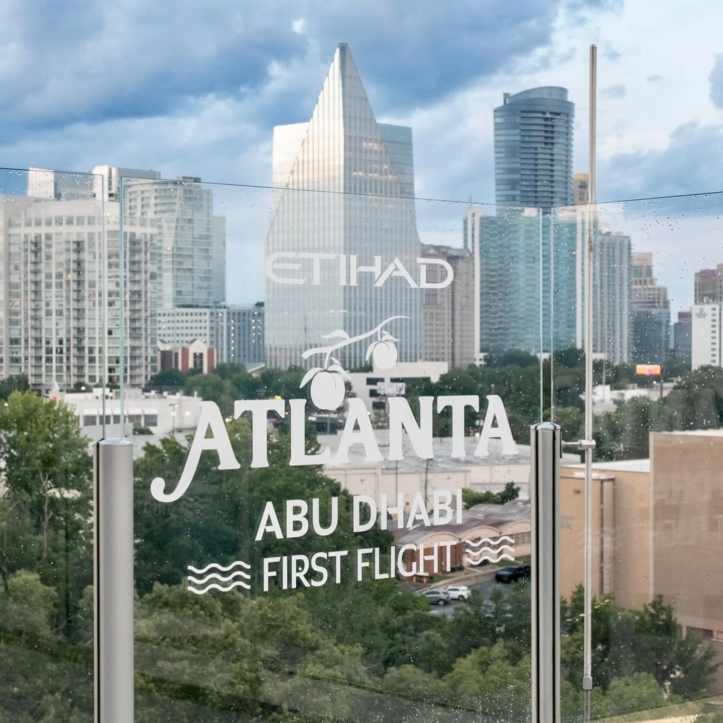 Another week of fun photo shoots! Etihad Airways had a fabulous party at the rooftop bar of the Thompson Hotel, in honor of their first nonstop flight from Abu Dhabi to Hartsfield-Jackson airport and celebrating a new brand presence in Atlanta. 
Then