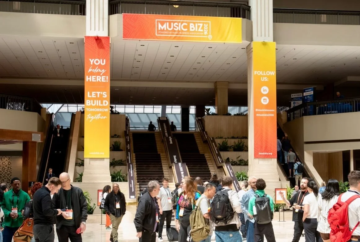 Day 2 at Music Biz 2026 🎶✨
An acoustic set over breakfast, nonstop networking, panel hopping, and conversations covering everything from streaming and artist development to AI&rsquo;s growing impact on the future of music. The conference day wrapped