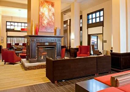 HX_lobbychair_5_425x303_FitToBoxSmallDimension_Center.jpg