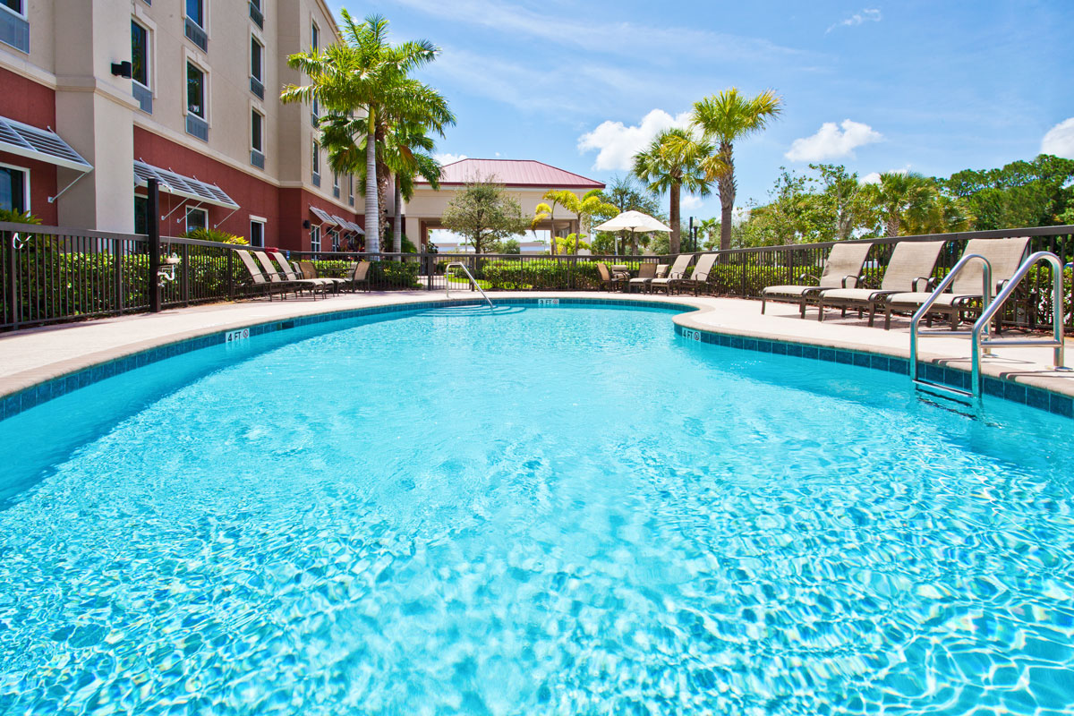 Hampton-Stuart-Pool_9670.jpg