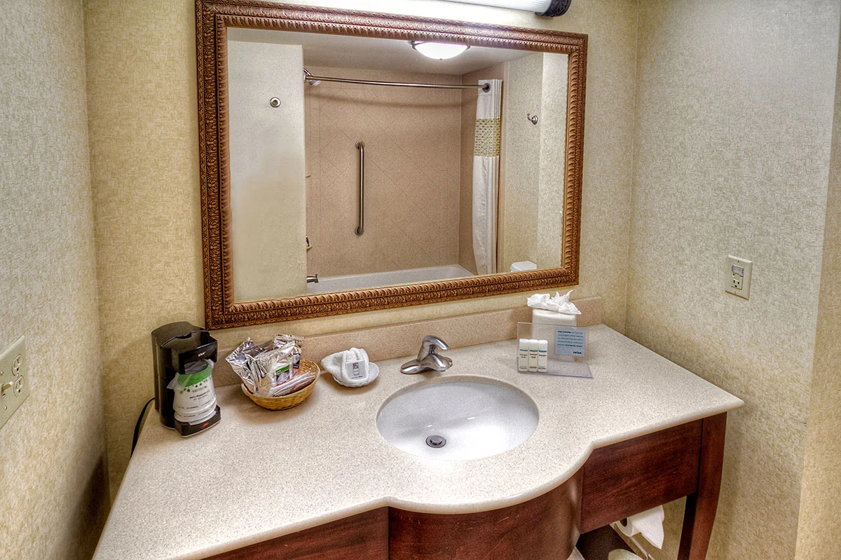 STANDARDBATH_9626.jpg