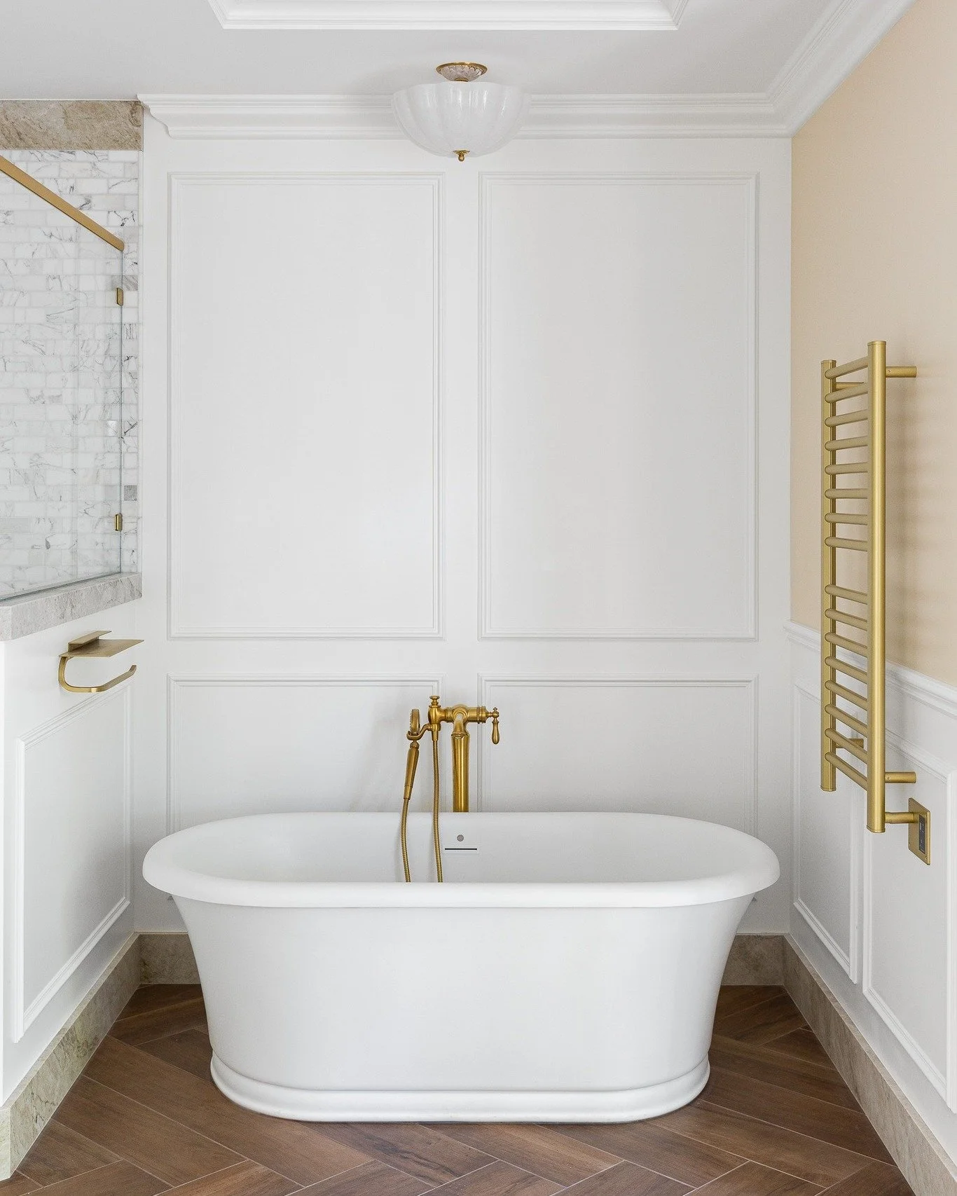 Relax and refresh | design by @delgaviogroup 
#interiorphotography
#interiorphotographer
#interiordesignphotography
#bayarearemodeling
#bayareainteriorphotographer
#bayareainteriordesignphotographer
#interiordesignphotographer
#bathroomrenovation