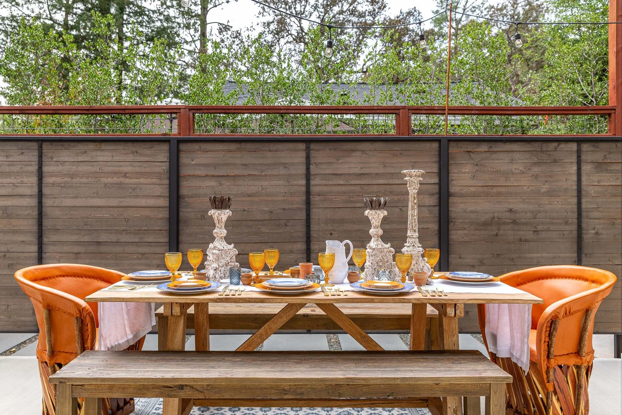 Dining al fresco | design by @chromeandclay 
#interiorphotography
#interiorphotographer
#interiordesignphotography
#bayarearemodeling
#bayareainteriorphotographer
#bayareainteriordesignphotographer
#interiordesignphotographer