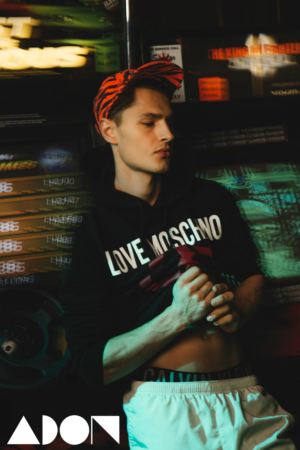 Moschino hoodie. Underwear Clevin klienshorts DSquared. Hat by Jeremy Scout.