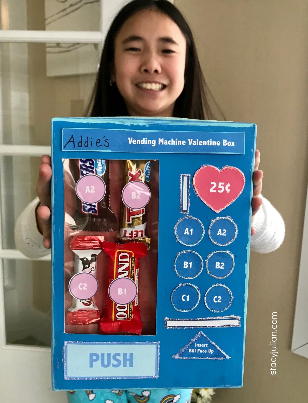 How to Make a Vending Machine Valentine Box? 