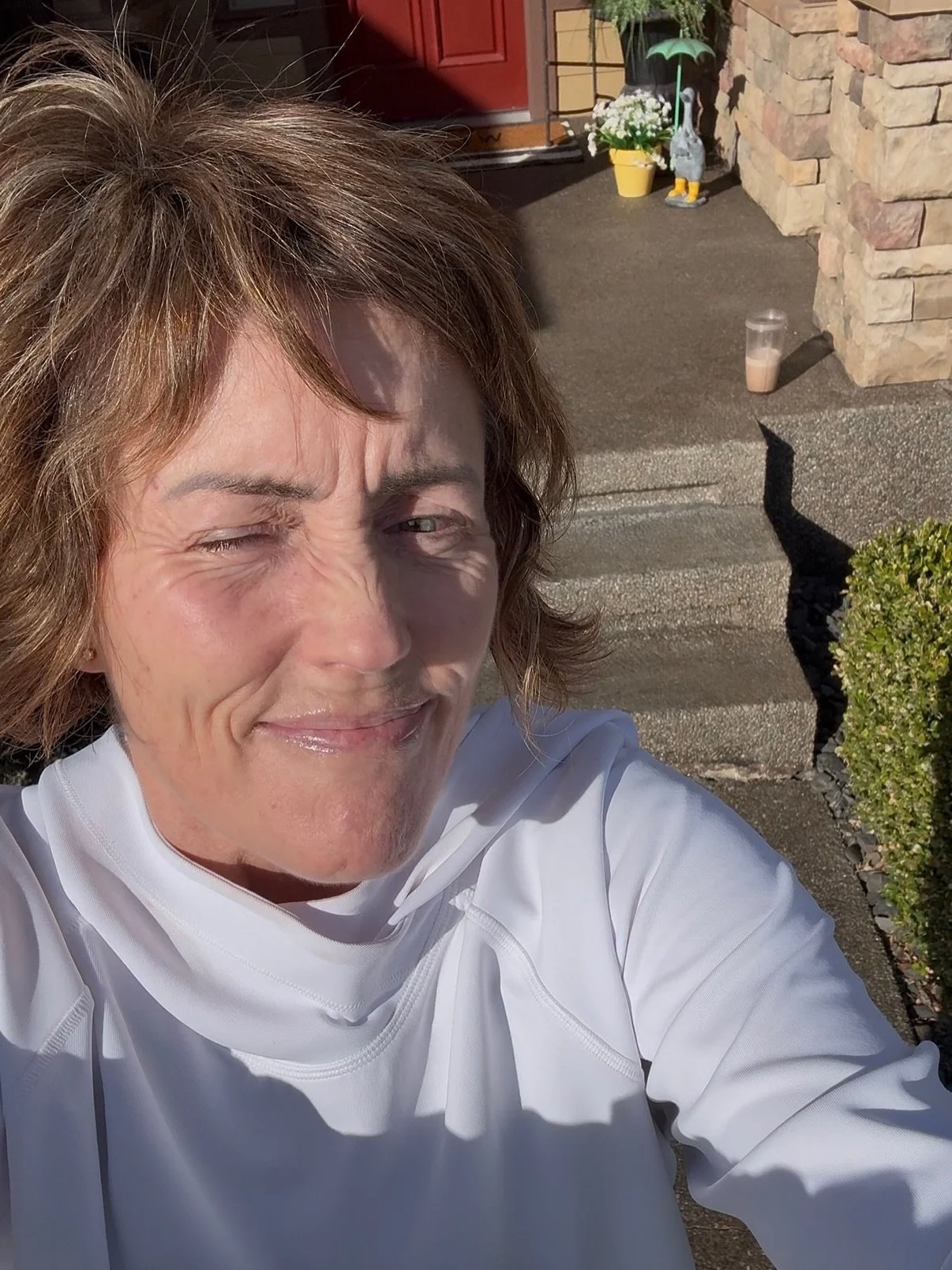 What if you stepped outside. Looked up ☀️took a squinting selfie and then sat down in front of a daffodil and had a short conversation about the miracle of spring and the overwhelming and colorful presence of God in your life. I think that would be a