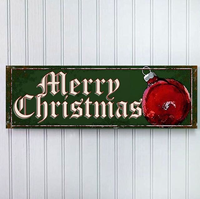 Wishing you a merry little Christmas 🎄 #merrychristmas #woodsigns #homedecor #tistheseason #customsigns #personalizedgifts #uniquegifts #funideas #customdecor #interiordecorating #custom #personalized #unique #paintthetown #pttsigns