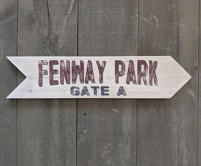 New stain-washed arrows! #newproduct #stayposted #woodsigns #homedecor #personalizedgifts #woodhomedecor #customizedgifts #uniquegifts #funideas #interiordecorating #interiordesign #personalized #customized #unique #fenwaypark #paintthetown #pttsigns