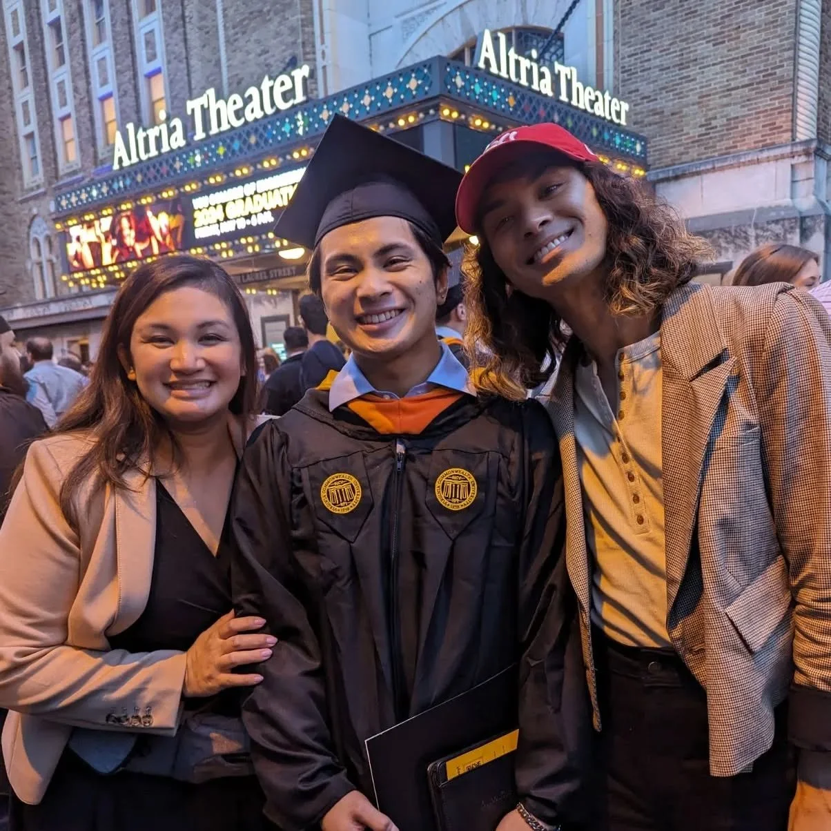 Richest role I could play is proud sibling to these two. 
@risearoni @rjdalusung 🎓🤯✨️💫
Love and pride ❤️