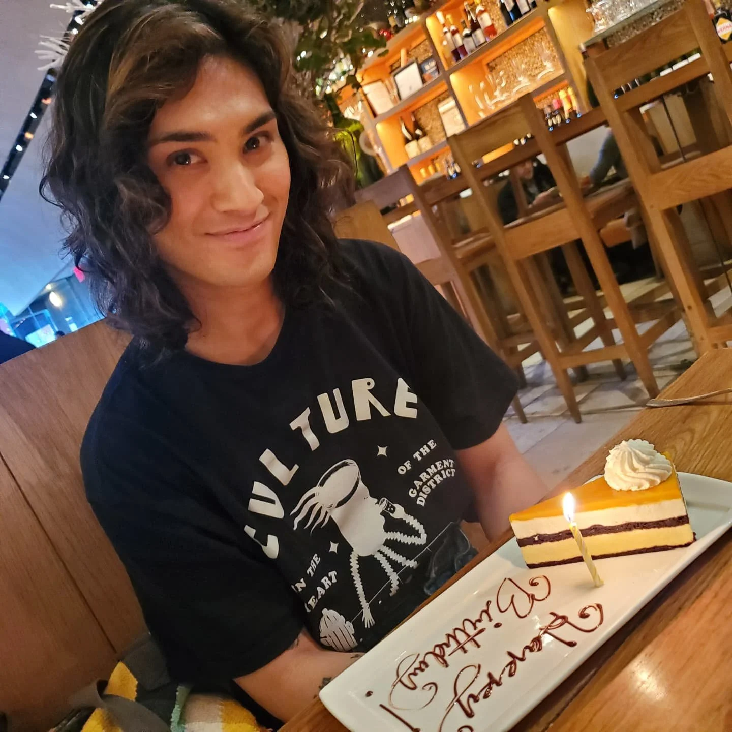 I'm old. No, don't say anything; nothing alleviates maturation! Let me drown in my amtrak pinot grigio.
Jk, fun day. Lunch and theatre in Manhattan. Hope you're well. Long time no see. Xoxo -me 😘