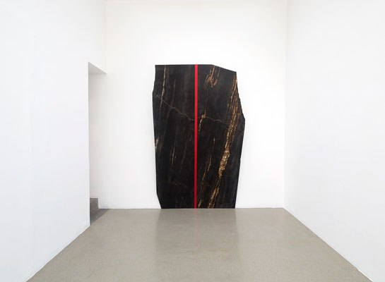 On View at Galería OMR, Jose Dávila’s Glossy New Sculpture Play with Architectural Forms ARCHITECTURAL DIGEST | FEBRUARY 7, 2014