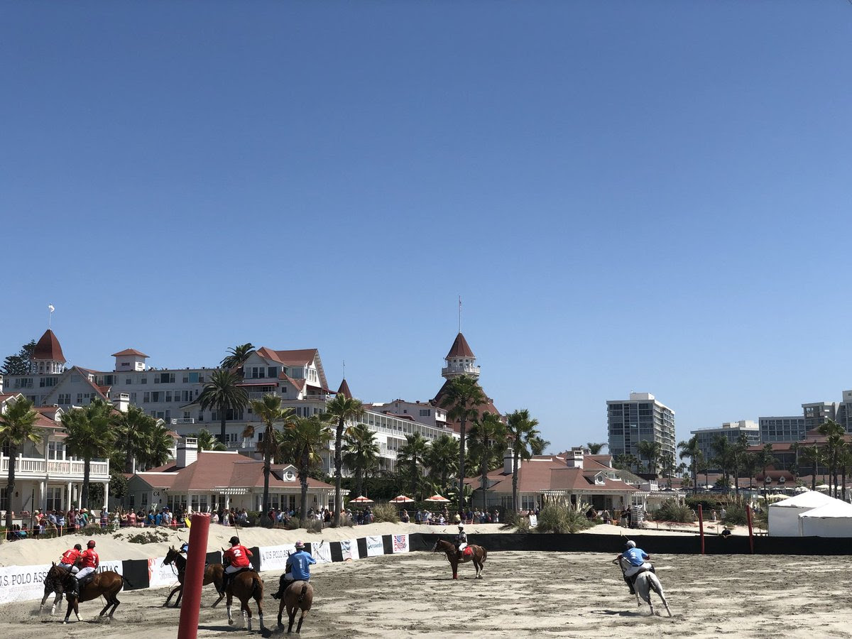 The iconic Hotel Del Coronado serves as a sce.jpg