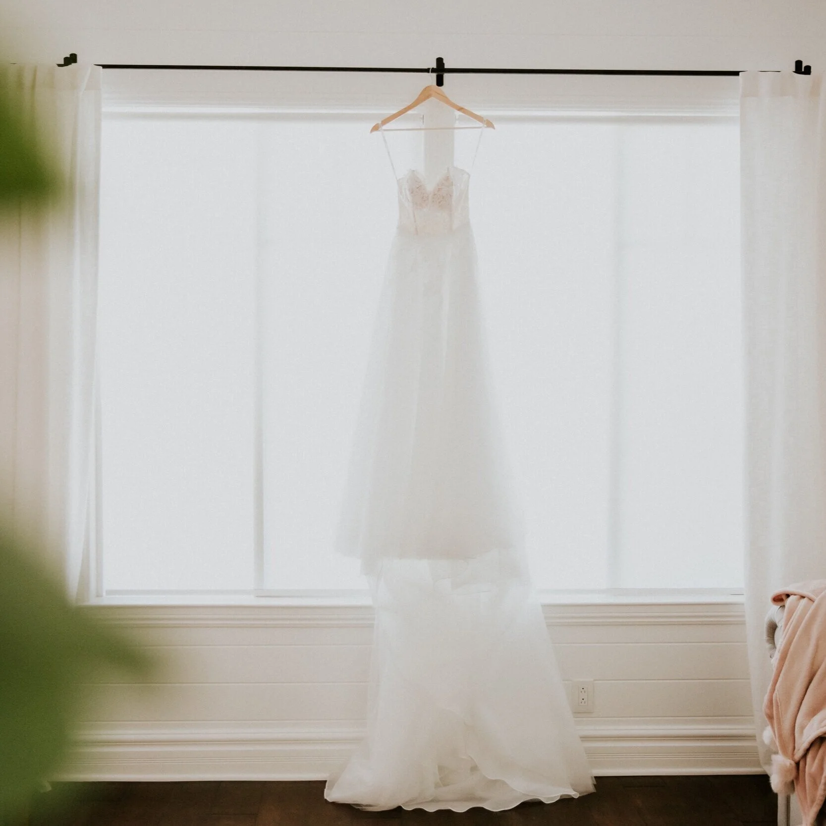 Top 5 Places To Hang Your Wedding Dress