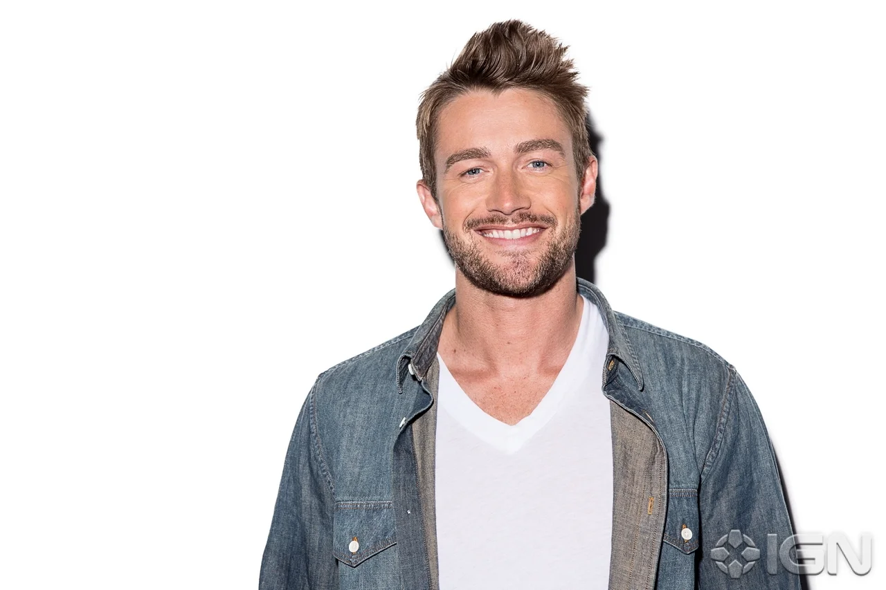 Robert Buckley / Cherie Roberts
