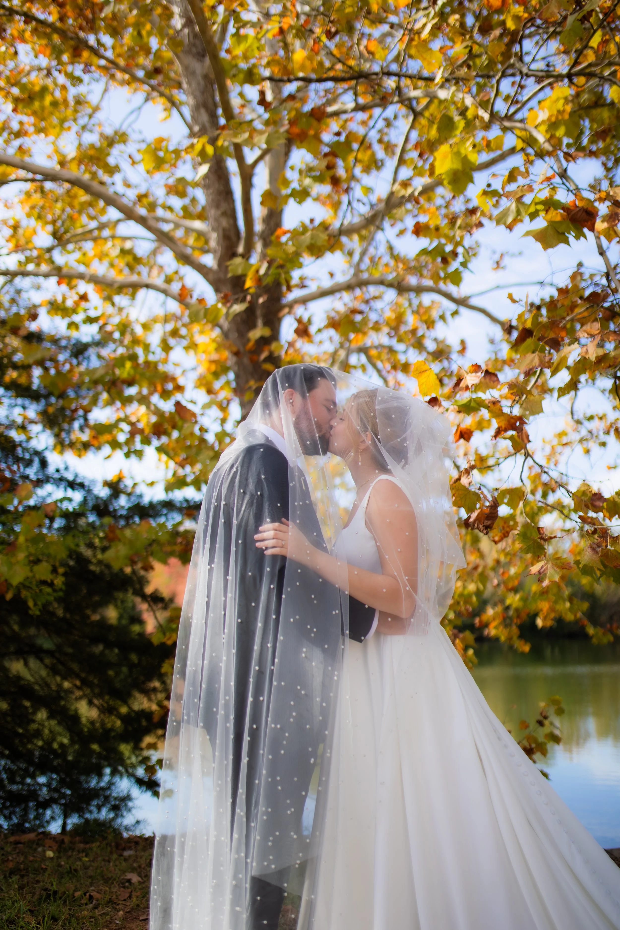 PhotographybyCarolineTrotter_Raina+Cole_SneakPeek_10-25-25_-94.jpg