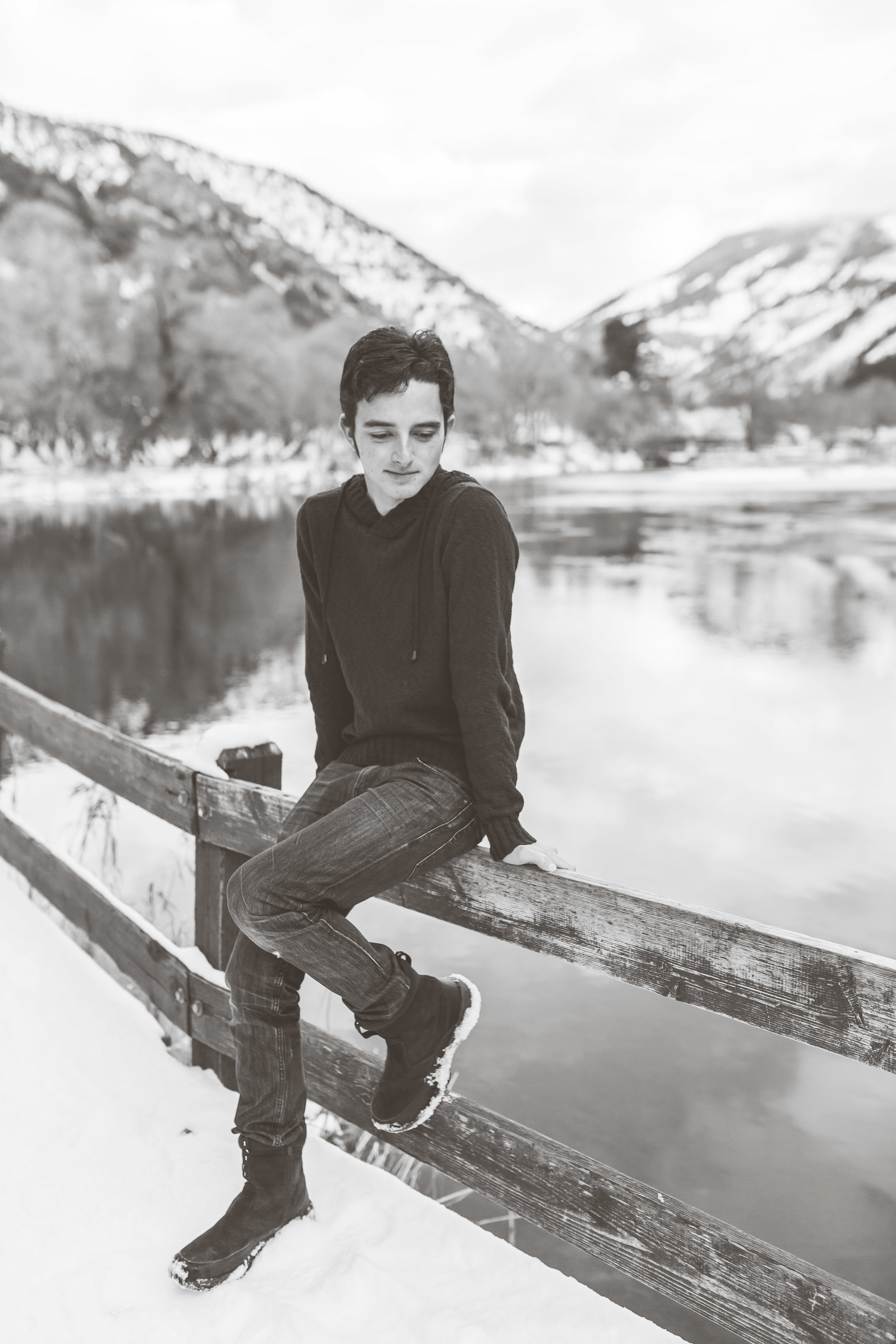 Logan Utah Senior Boy Winter Session-9860.jpg