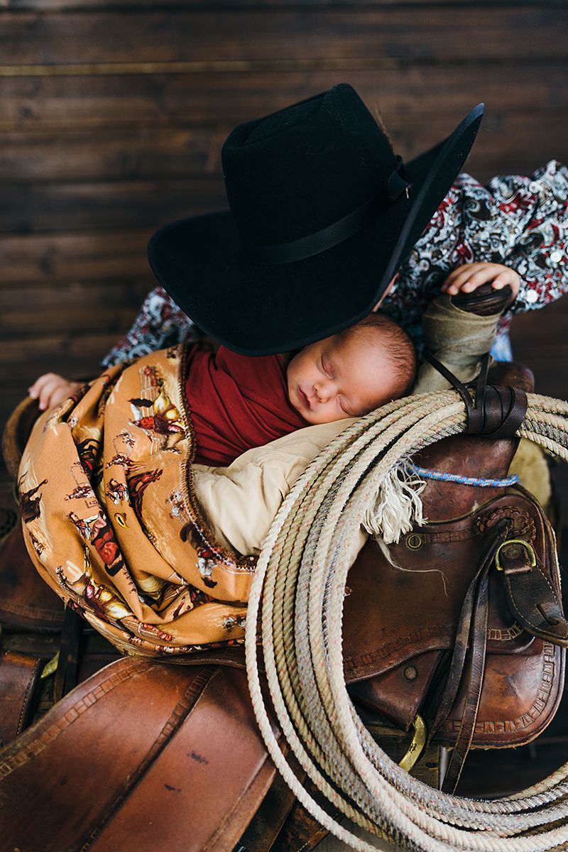 Cowboy Newborn Photos-9805.jpg
