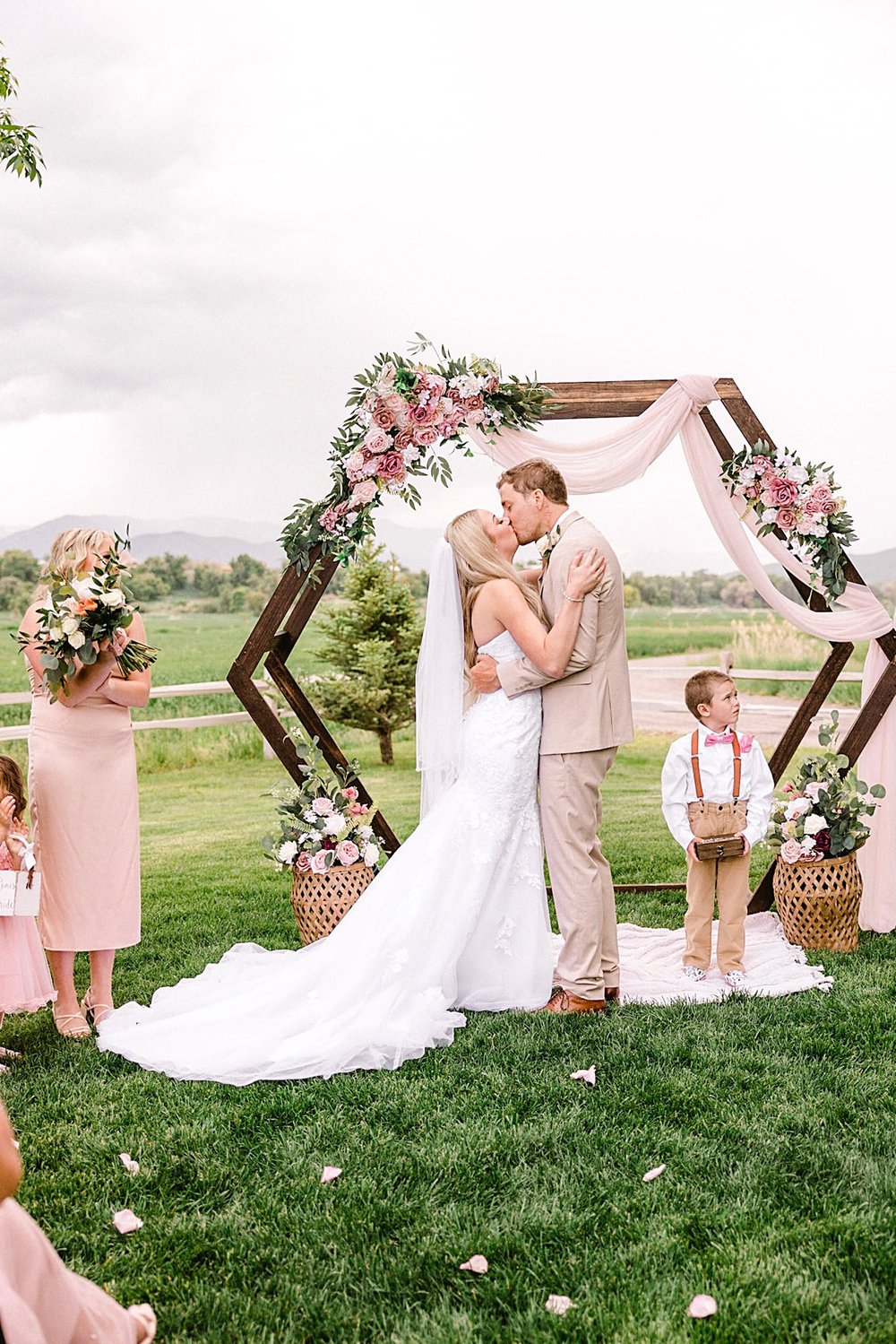 Logan Utah Wedding Photographer_2144.jpg