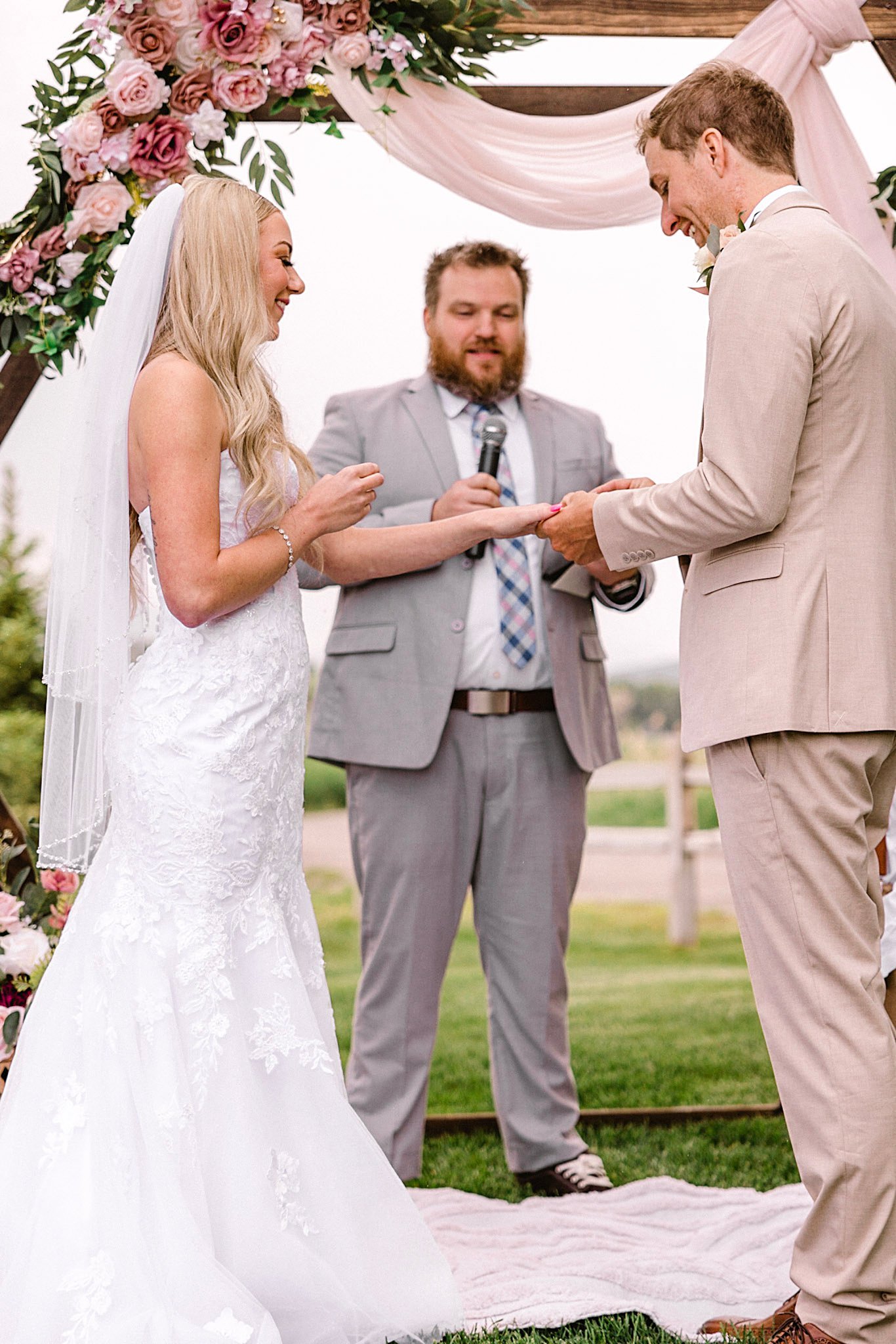 Logan Utah Wedding Photographer_2143.jpg