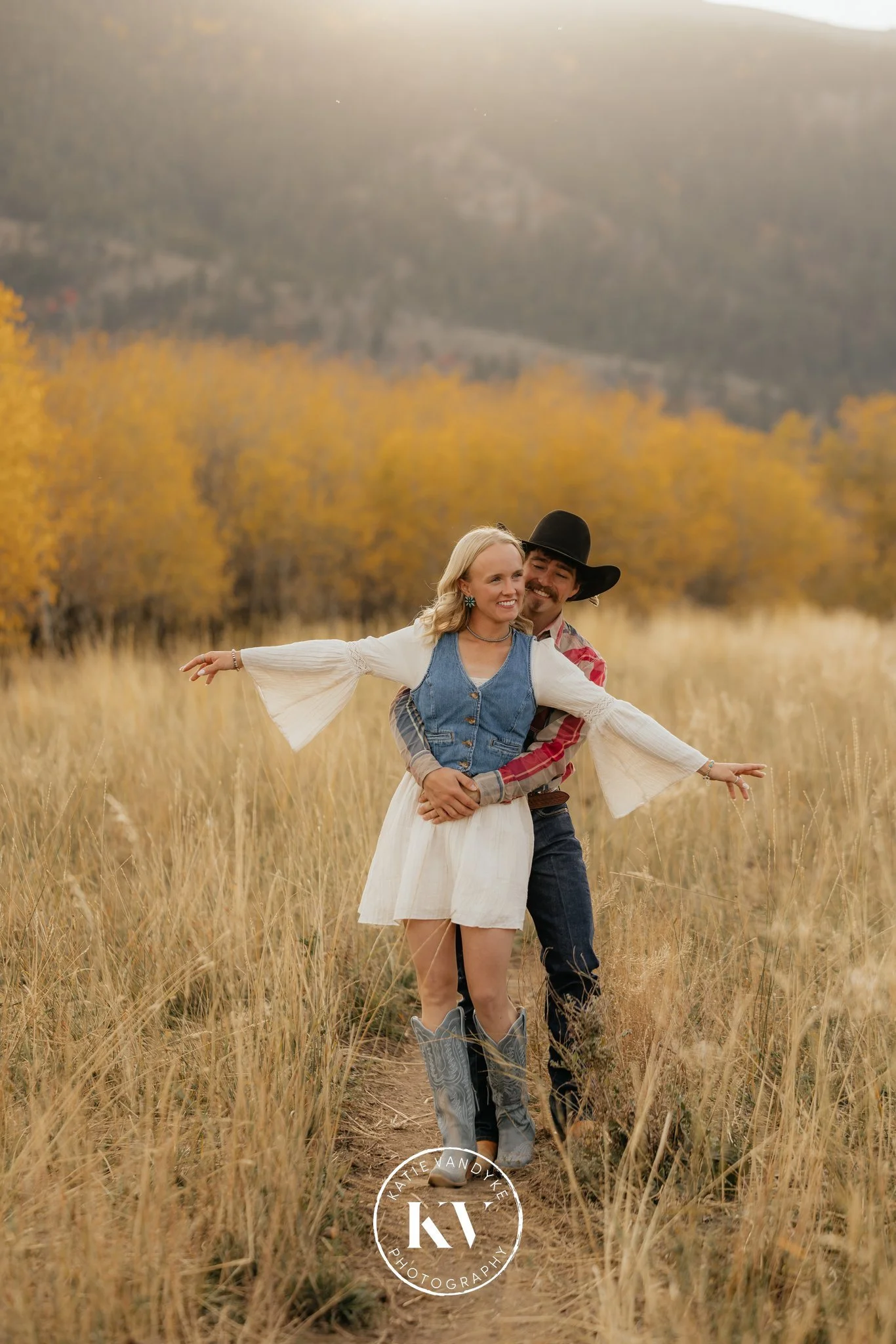 molly-coby-engagement-joyful-field-09.jpg