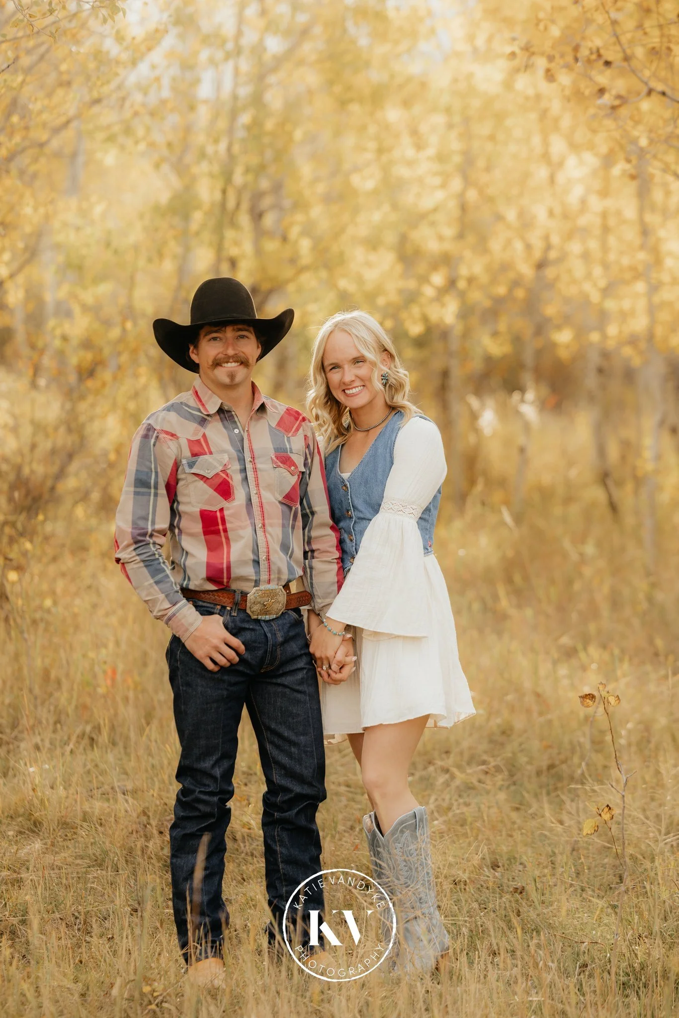 molly-coby-engagement-couple-portrait-01.jpg