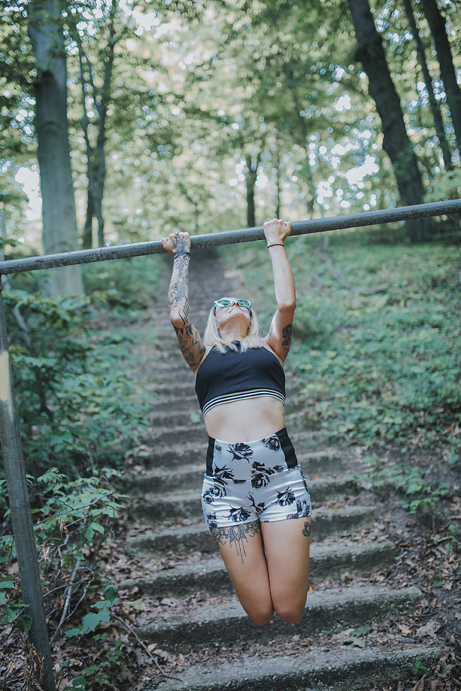 I can't do a pull up. 