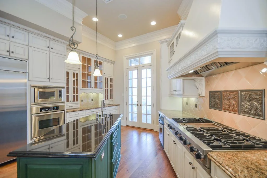 4227 Graham Heights Kitchen.jpg