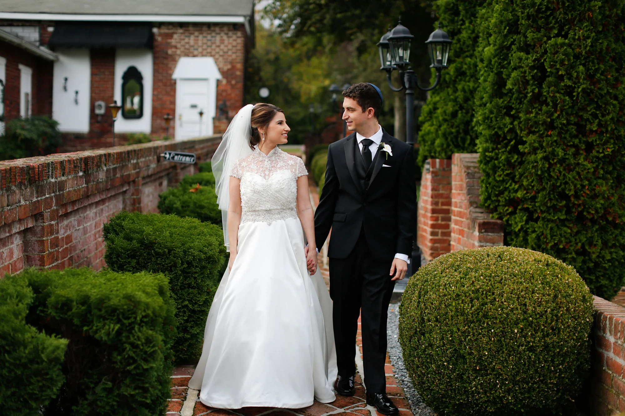 11/5/17 Jenny and Andrew Wedding at Mankin Mansion in Richmond, VA.
Photo by Amanda Maglione