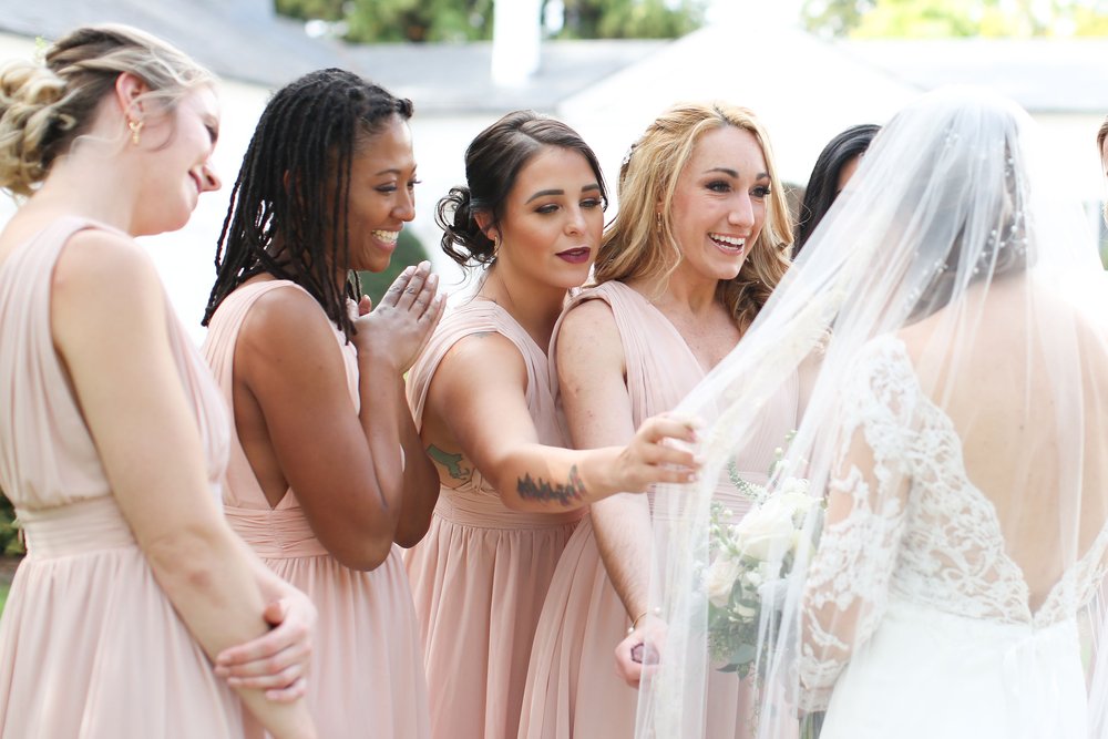  10/22/21 - Charlottesville, VA - Jill and Charles Cahoon Wedding at Keswick Vineyards.Photo credit: Amanda Maglione Photography 