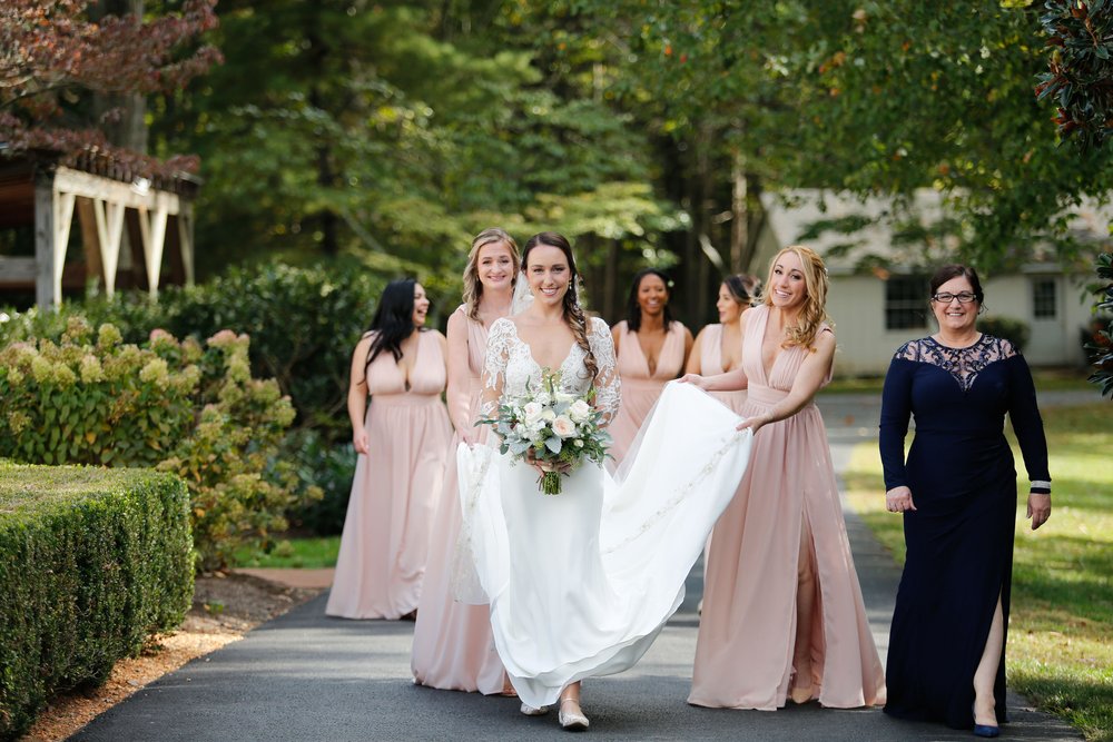  10/22/21 - Charlottesville, VA - Jill and Charles Cahoon Wedding at Keswick Vineyards.Photo credit: Amanda Maglione Photography 