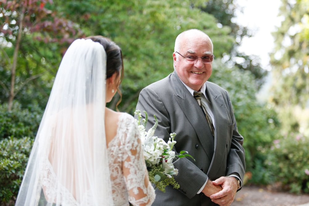  10/22/21 - Charlottesville, VA - Jill and Charles Cahoon Wedding at Keswick Vineyards.Photo credit: Amanda Maglione Photography 