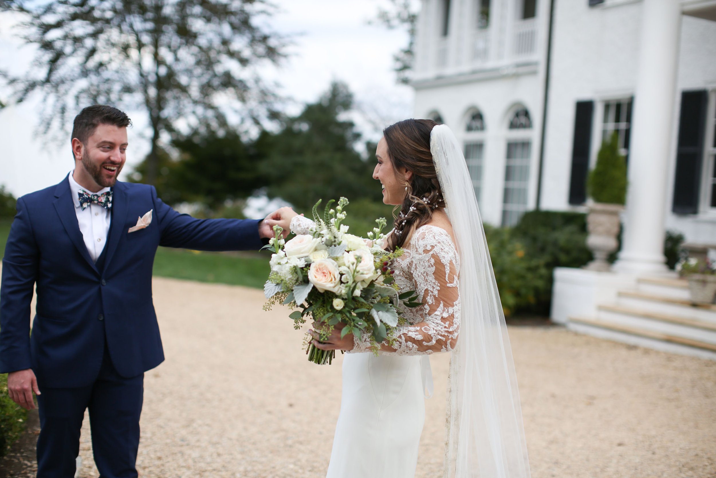  10/22/21 - Charlottesville, VA - Jill and Charles Cahoon Wedding at Keswick Vineyards.Photo credit: Amanda Maglione Photography 