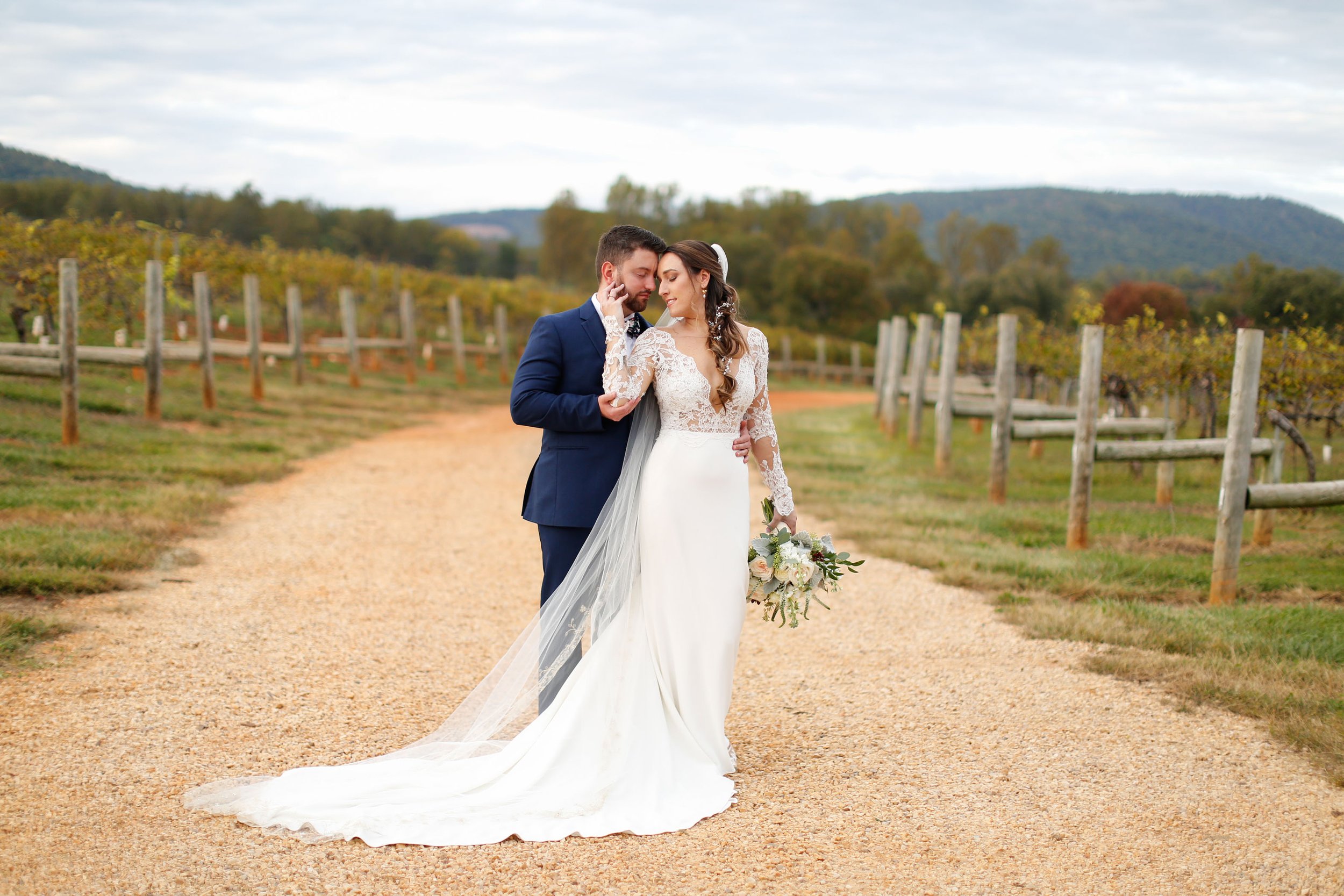  10/22/21 - Charlottesville, VA - Jill and Charles Cahoon Wedding at Keswick Vineyards.Photo credit: Amanda Maglione Photography 