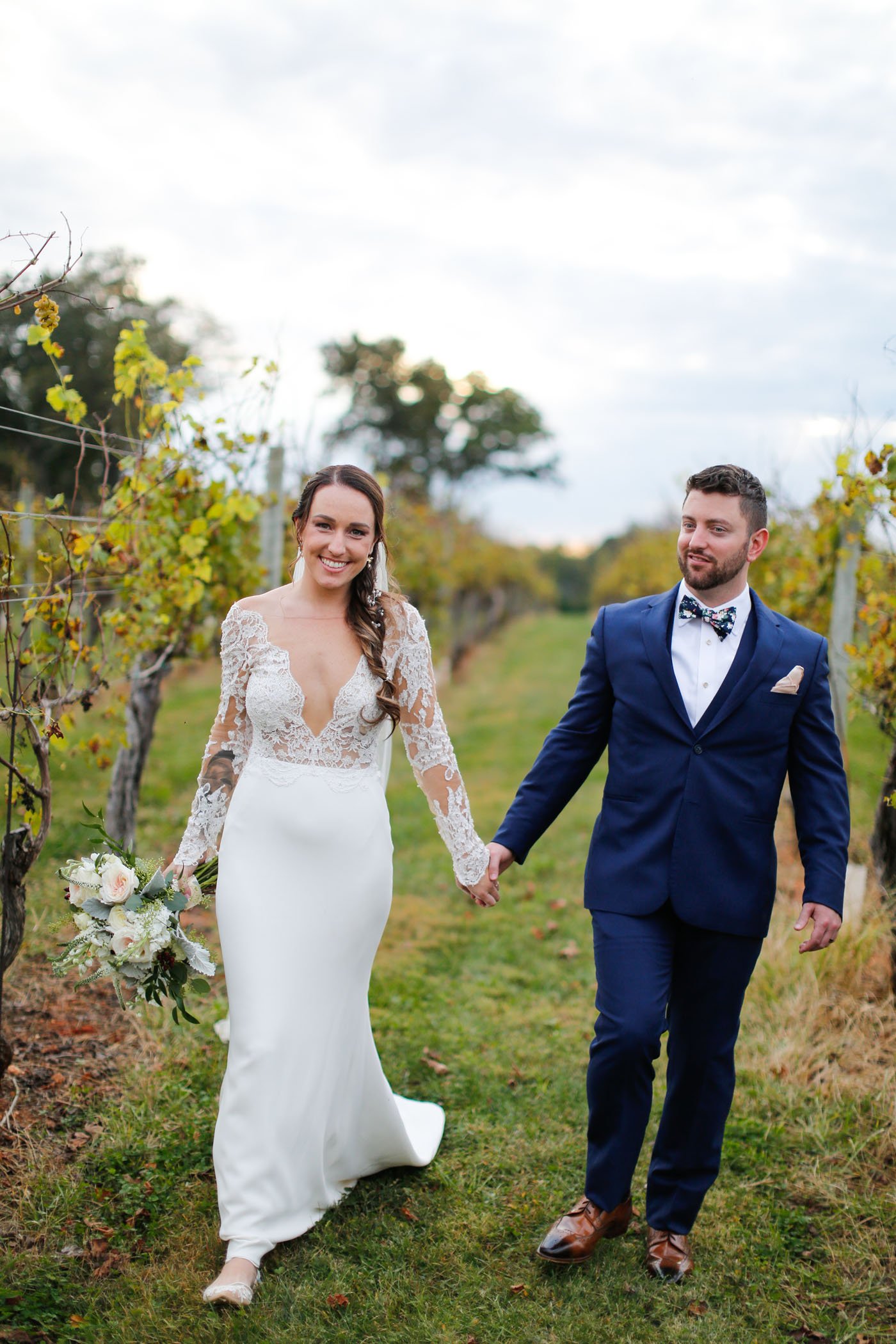  10/22/21 - Charlottesville, VA - Jill and Charles Cahoon Wedding at Keswick Vineyards.Photo credit: Amanda Maglione Photography 