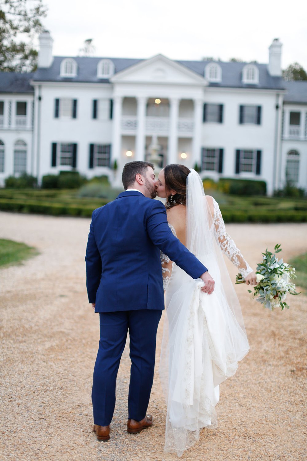  10/22/21 - Charlottesville, VA - Jill and Charles Cahoon Wedding at Keswick Vineyards.Photo credit: Amanda Maglione Photography 