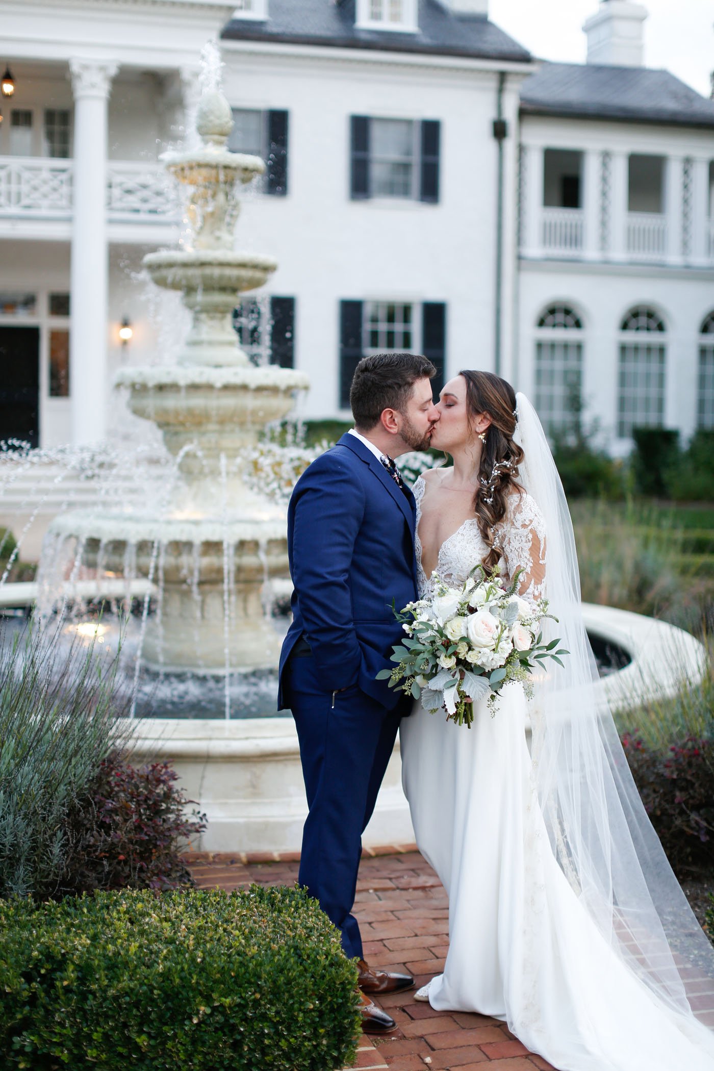  10/22/21 - Charlottesville, VA - Jill and Charles Cahoon Wedding at Keswick Vineyards.Photo credit: Amanda Maglione Photography 